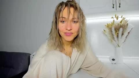 Snapshot of mona_cruz chatting on 20, 2, 2025 Mona online show from 20, 2, 2025