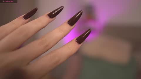 Snapshot of mona_lisss chatting on 17, 10, 2025 Mona Lisss online show from 17, 10, 2025