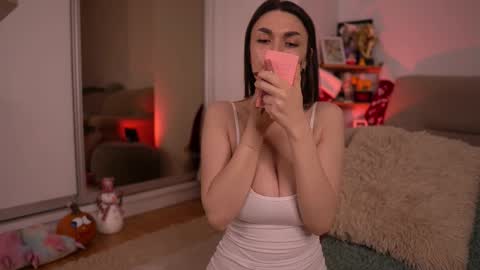 Snapshot of mona_lisss chatting on 20, 12, 2025 Mona Lisss online show from 20, 12, 2025