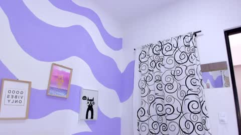 MONAAXXX online show from 8, 1, 2025