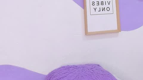 MONAAXXX online show from 5, 3, 2025