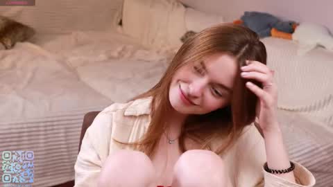 Snapshot of monabrickell chatting on 7, 10, 2025 Mona online show from 7, 10, 2025