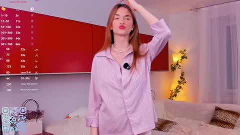 Snapshot of monabrickell chatting on 8, 10, 2025 Mona online show from 8, 10, 2025