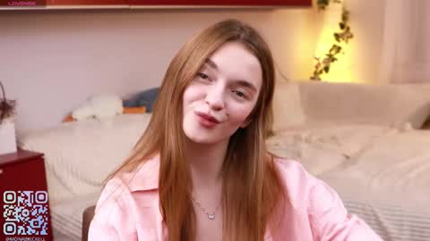 Snapshot of monabrickell chatting on 9, 10, 2025 Mona online show from 9, 10, 2025