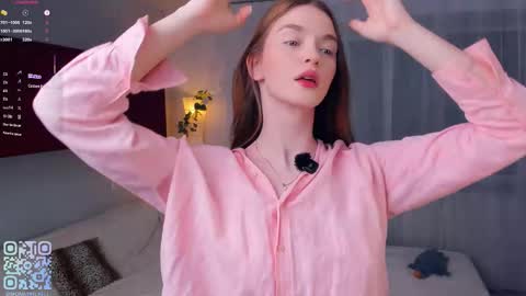 Snapshot of monabrickell chatting on 18, 10, 2025 Mona online show from 18, 10, 2025