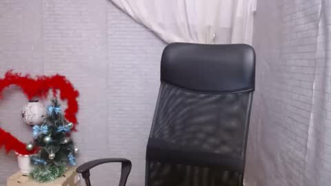 monakali online show from 4, 1, 2025