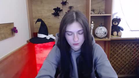 monakali online show from 12, 11, 2025