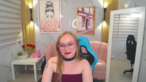 Snapshot of monarca_a chatting on 17, 9, 2025 monarca_a online show from 17, 9, 2025