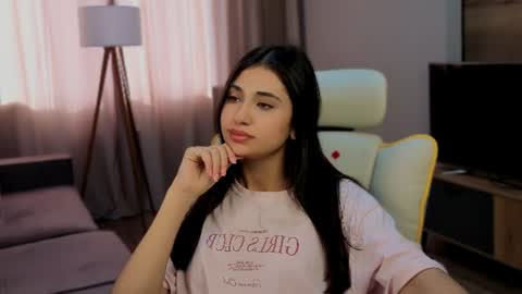 Snapshot of monarchbaby chatting on 14, 6, 2026 Lana online show from 14, 6, 2026