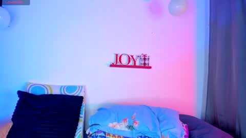 aleja      independent model       online show from 13, 1, 2025