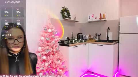 Monica online show from 4, 12, 2025