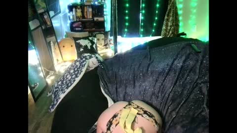 Monica online show from 8, 5, 2026
