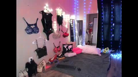 Snapshot of monica_lily chatting on 30, 6, 2026 Monica online show from 30, 6, 2026