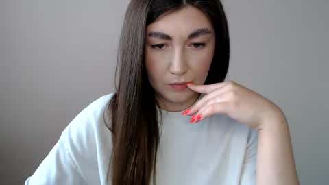 sweet girl and shine body online show from 27, 7, 2026