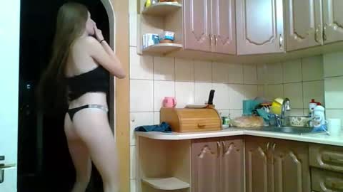Snapshot of monica_tamayo chatting on 27, 4, 2026 Monica online show from 27, 4, 2026