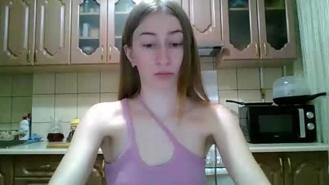 Snapshot of monica_tamayo chatting on 28, 4, 2026 Monica online show from 28, 4, 2026