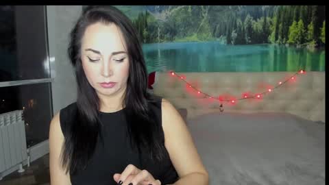 Snapshot of monica_weisss chatting on 8, 1, 2025 monica_weisss online show from 8, 1, 2025