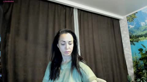 Snapshot of monica_weisss chatting on 1, 10, 2025 monica_weisss online show from 1, 10, 2025