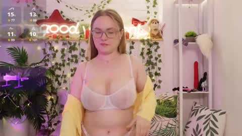 monicaasis online show from 10, 1, 2026