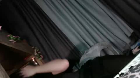 MonicaBravaa online show from 7, 1, 2026