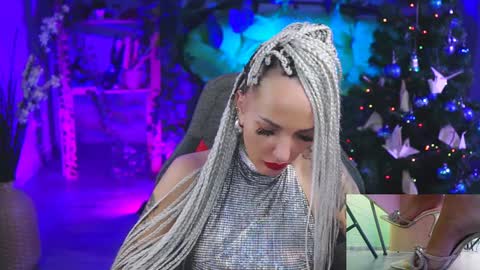 Monika online show from 25, 12, 2024