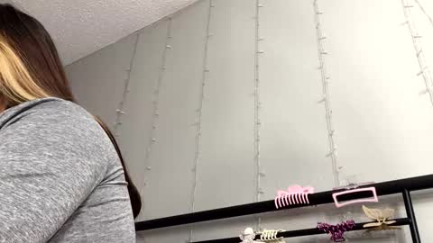 Snapshot of monicav21 chatting on 13, 12, 2024 Monica online show from 13, 12, 2024