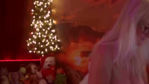 Monika    online show from 1, 1, 2025