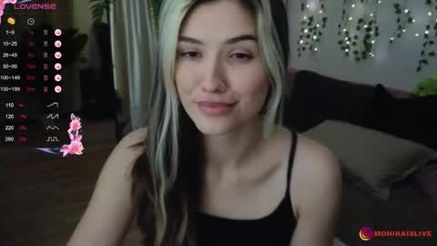 Snapshot of monikavenom chatting on 28, 9, 2025 Monika online show from 28, 9, 2025