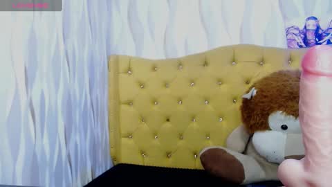 Snapshot of moniquehick chatting on 27, 2, 2025 Monica online show from 27, 2, 2025