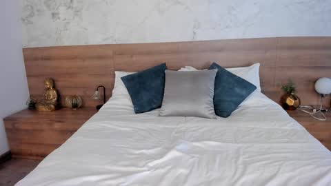 Snapshot of moniquemilff chatting on 31, 1, 2025 Monique  online show from 31, 1, 2025