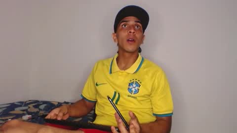 Snapshot of monkey_uchiha77 chatting on 1, 12, 2025 simon dice online show from 1, 12, 2025