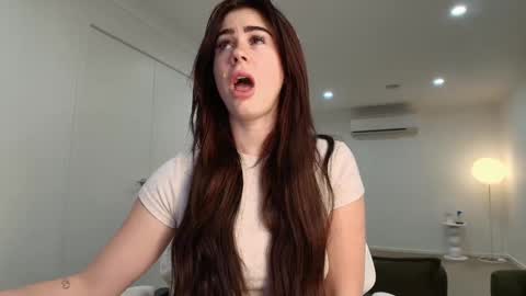 Snapshot of monslifex chatting on 28, 10, 2025 Mons life online show from 28, 10, 2025