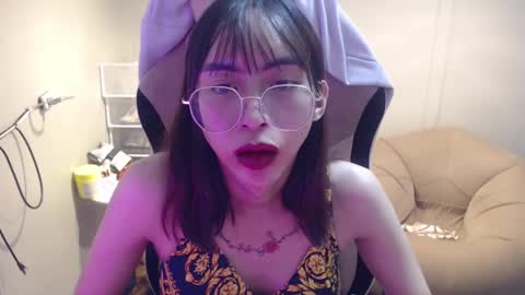 Snapshot of monstercockselfsuck chatting on 12, 2, 2025 ELYSE A SIMPLE GIRL online show from 12, 2, 2025