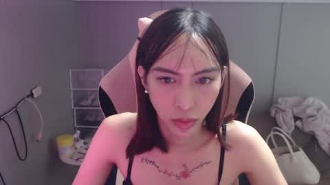 Snapshot of monstercockselfsuck chatting on 17, 2, 2025 ELYSE A SIMPLE GIRL online show from 17, 2, 2025