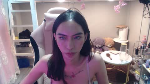 Snapshot of monstercockselfsuck chatting on 29, 11, 2025 ELYSE A SIMPLE GIRL online show from 29, 11, 2025