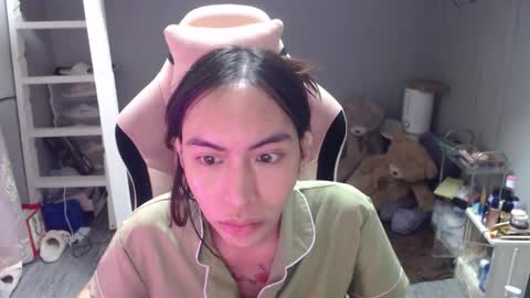 Snapshot of monstercockselfsuck chatting on 17, 12, 2025 ELYSE A SIMPLE GIRL online show from 17, 12, 2025