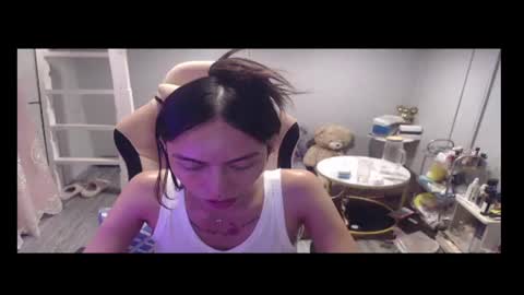 ELYSE A SIMPLE GIRL online show from 19, 2, 2026