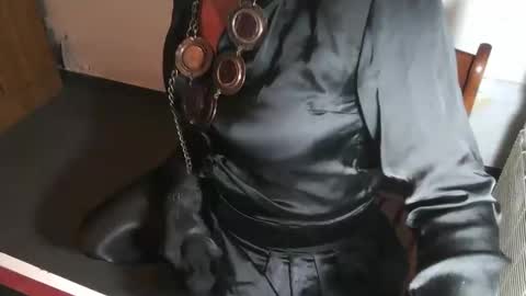 Snapshot of montero81 chatting on 7, 5, 2026 Sabrina online show from 7, 5, 2026