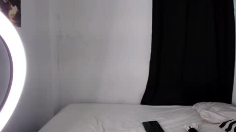 montes_juan online show from 19, 9, 2025