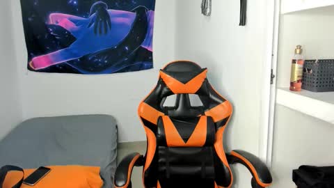 montes_juan online show from 6, 10, 2025