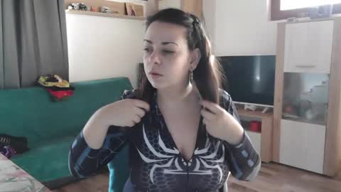 Monse online show from 11, 2, 2025