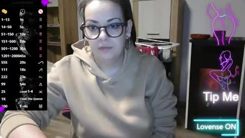 Monse online show from 13, 2, 2025