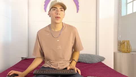 Snapshot of monyel_blake chatting on 25, 6, 2026 online show from 25, 6, 2026