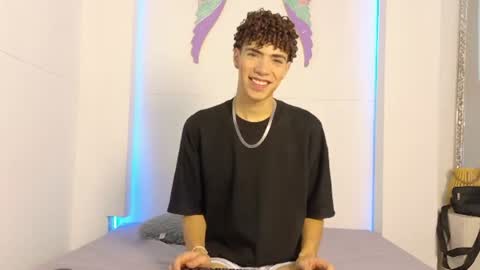 Snapshot of monyel_blake chatting on 4, 7, 2026 online show from 4, 7, 2026
