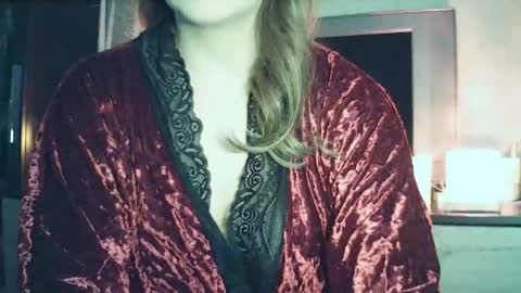 Snapshot of moodiemira chatting on 14, 2, 2026 moodiemira online show from 14, 2, 2026