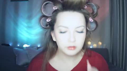 Snapshot of moodiemira chatting on 23, 2, 2026 moodiemira online show from 23, 2, 2026