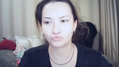 Snapshot of moodiemira chatting on 21, 4, 2026 moodiemira online show from 21, 4, 2026