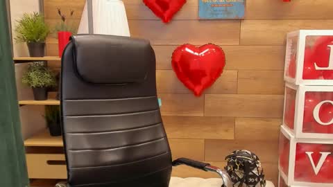 Snapshot of moon13152 chatting on 18, 2, 2025 Katrin online show from 18, 2, 2025