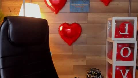 Snapshot of moon13152 chatting on 28, 2, 2025 Katrin online show from 28, 2, 2025