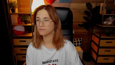 Snapshot of moon13152 chatting on 13, 9, 2025 Katrin online show from 13, 9, 2025